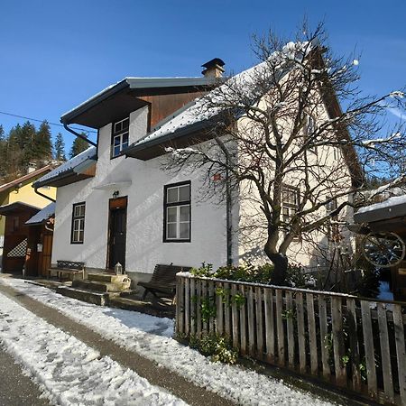 Hisa Hortenzija Luče Buitenkant foto