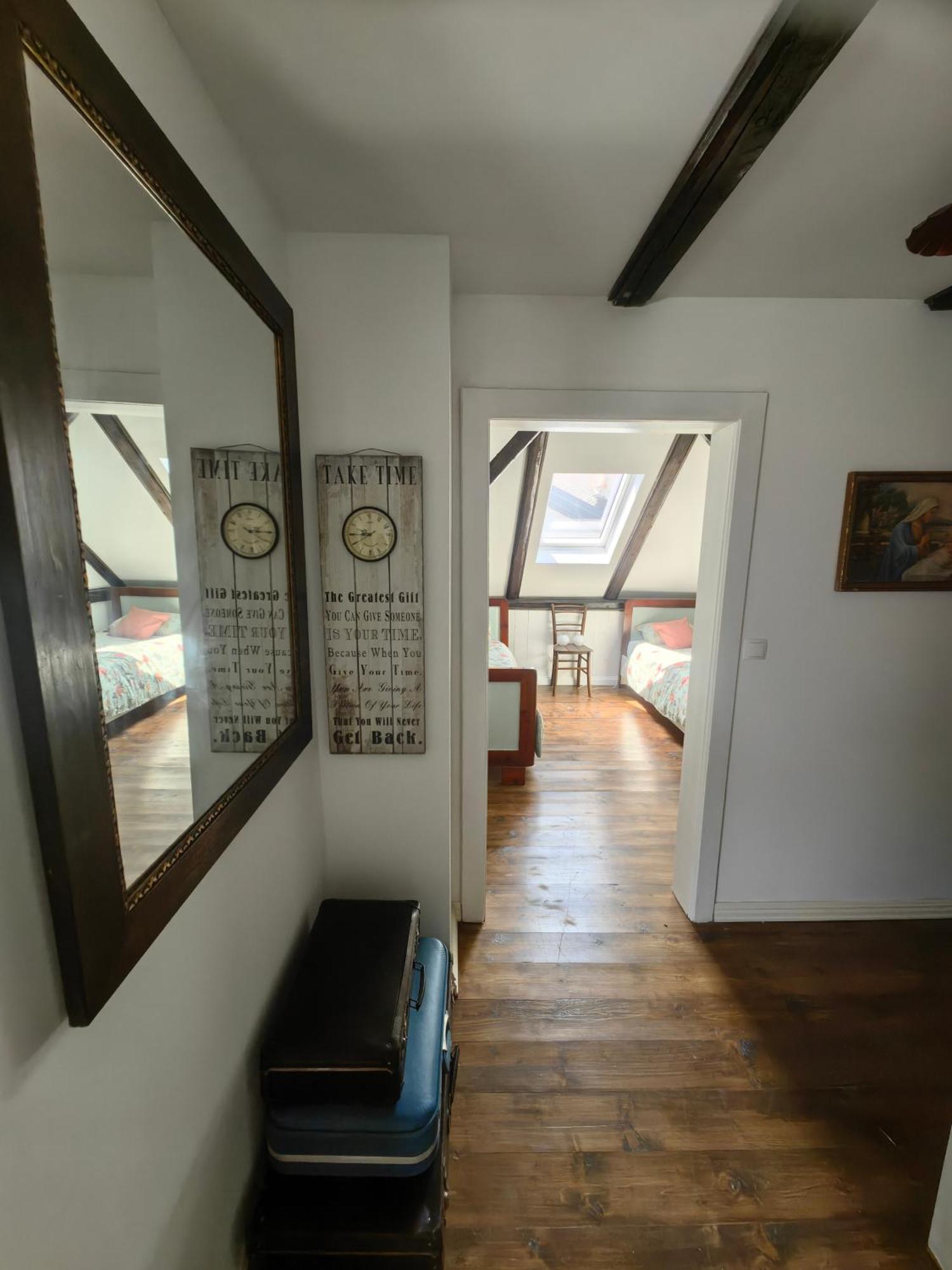 Hisa Hortenzija Luče Buitenkant foto