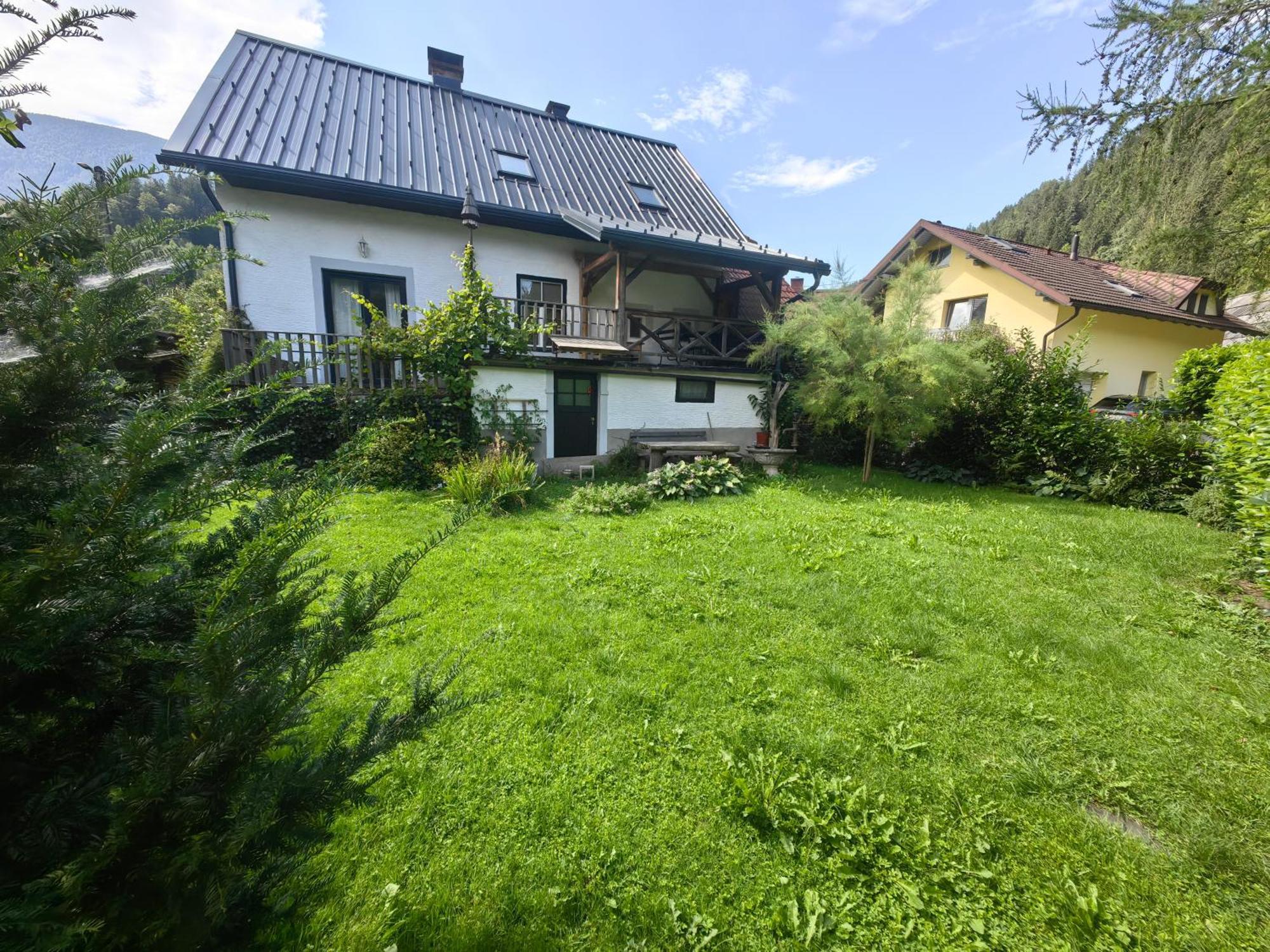 Hisa Hortenzija Luče Buitenkant foto